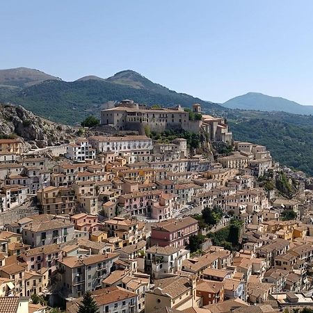 Apartamento Casa Degli Ulivi Con Parcheggio Privato Muro Lucano Exterior foto