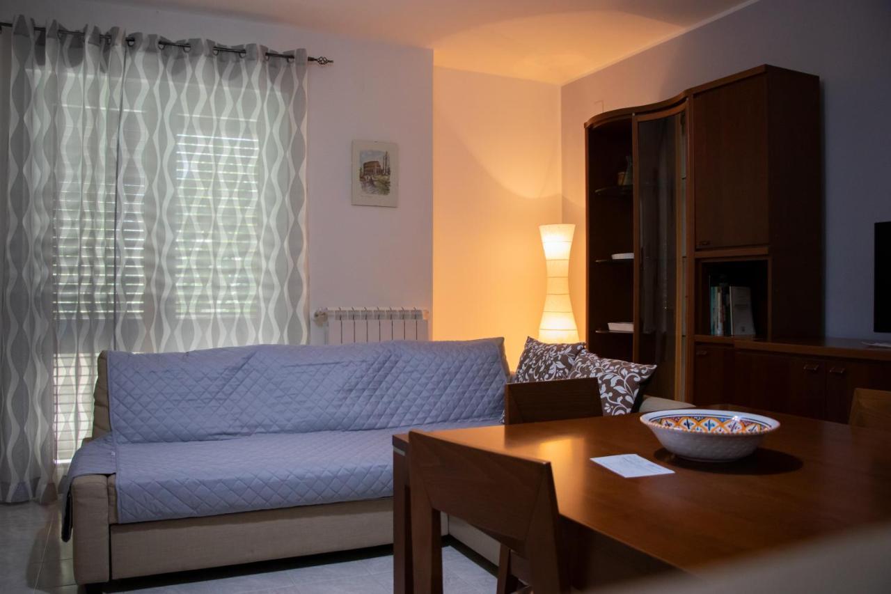 Apartamento Casa Degli Ulivi Con Parcheggio Privato Muro Lucano Exterior foto